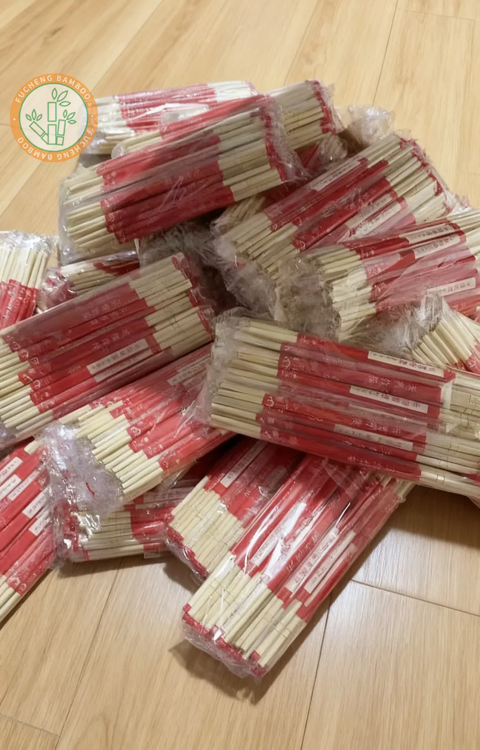 Disposable Round Bamboo Chopsticks in Naked Bamboo Sushi Chopsticks in Restaurant