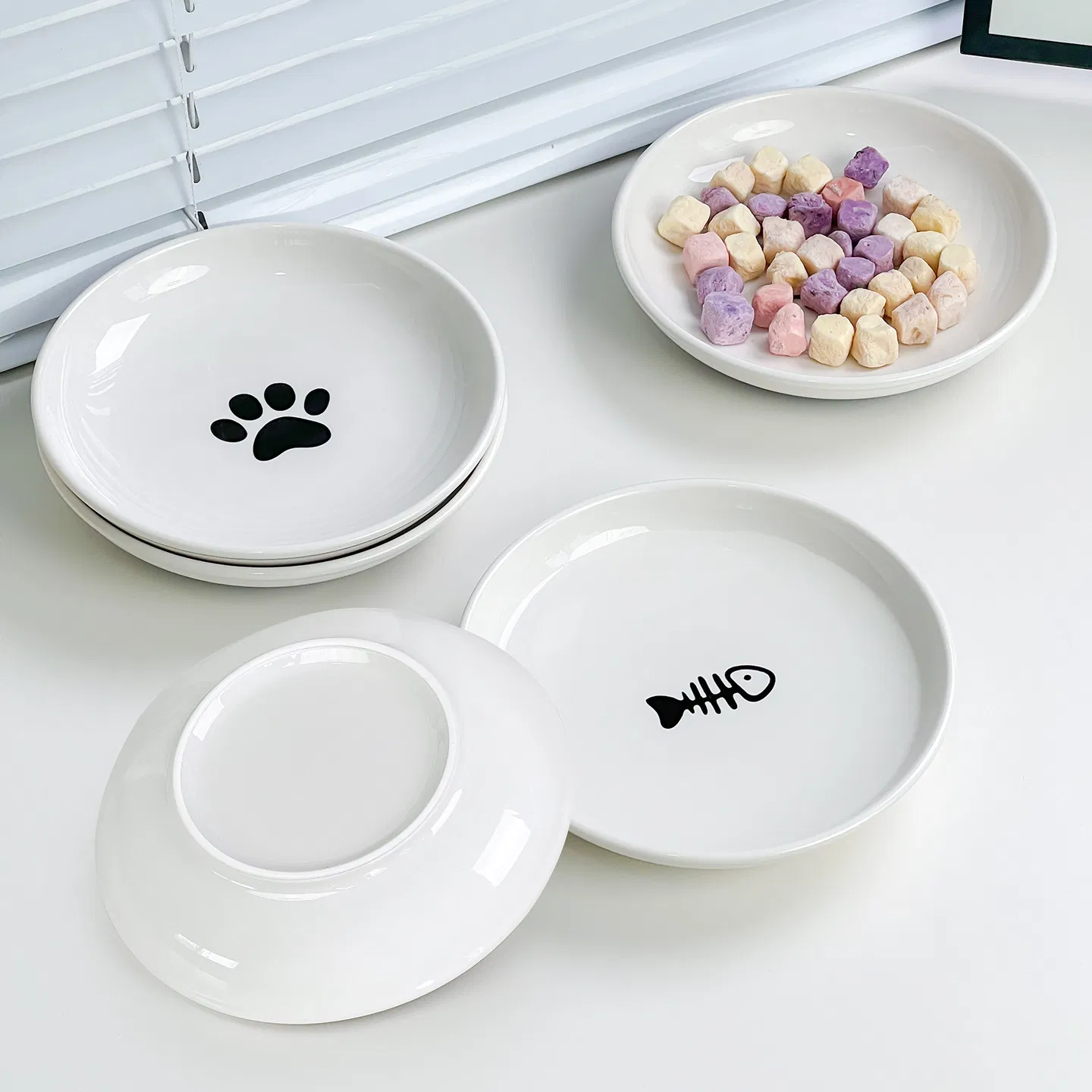 Ceramic Cat Water Bowl Non Slip Pet Bowl Pet Ceramic Feeding Dish Elegant Ceramic Design