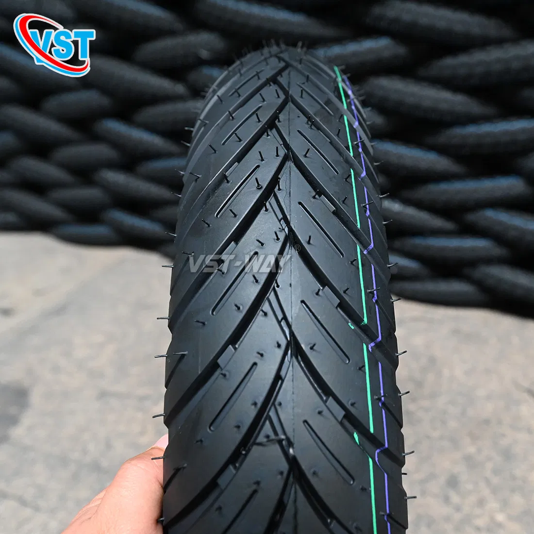 Мотошина MRF Design 100/90-17 бескамерная для Bajaj Pulsar 150, Honda CBF