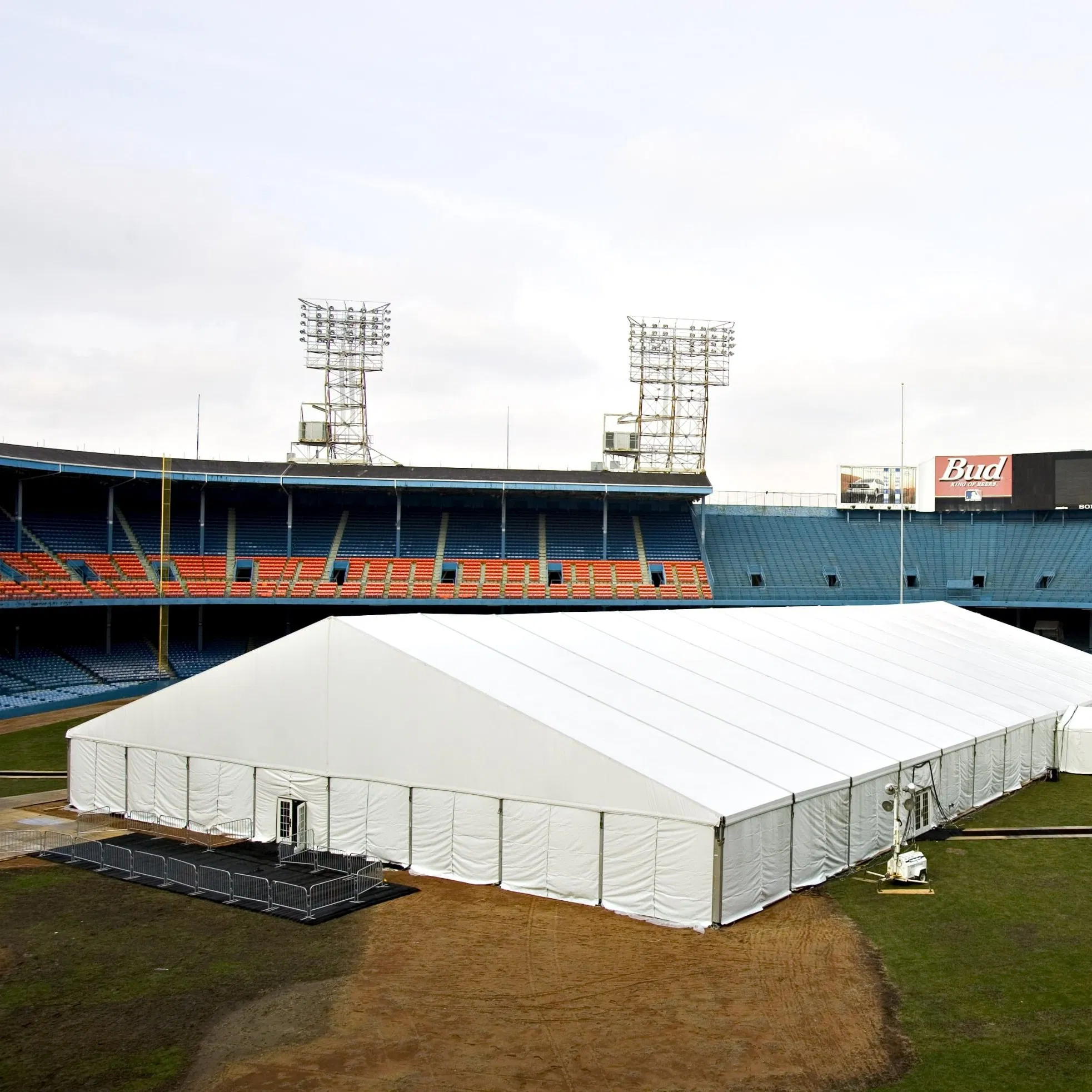 Aluminum and PVC 15 X 25m White Marquee Tent for Event