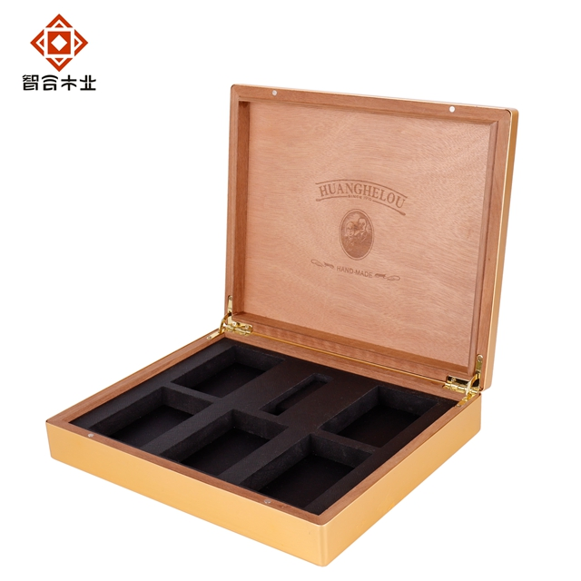 Mahogany Cigar Humidor with Glass Top and Humidifier