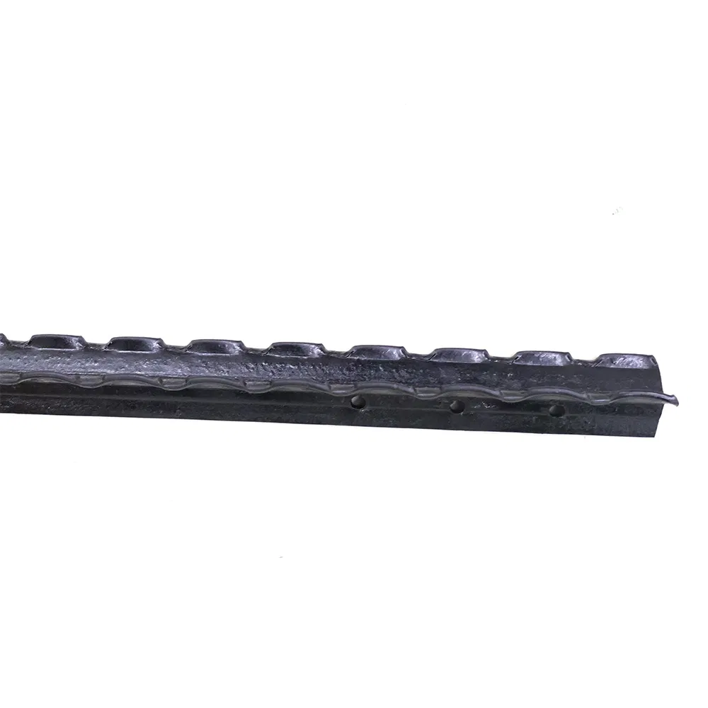 Factory Sales. 2.0kg/M Black Bitumen Painted Steel Y Fence Post with Teeth