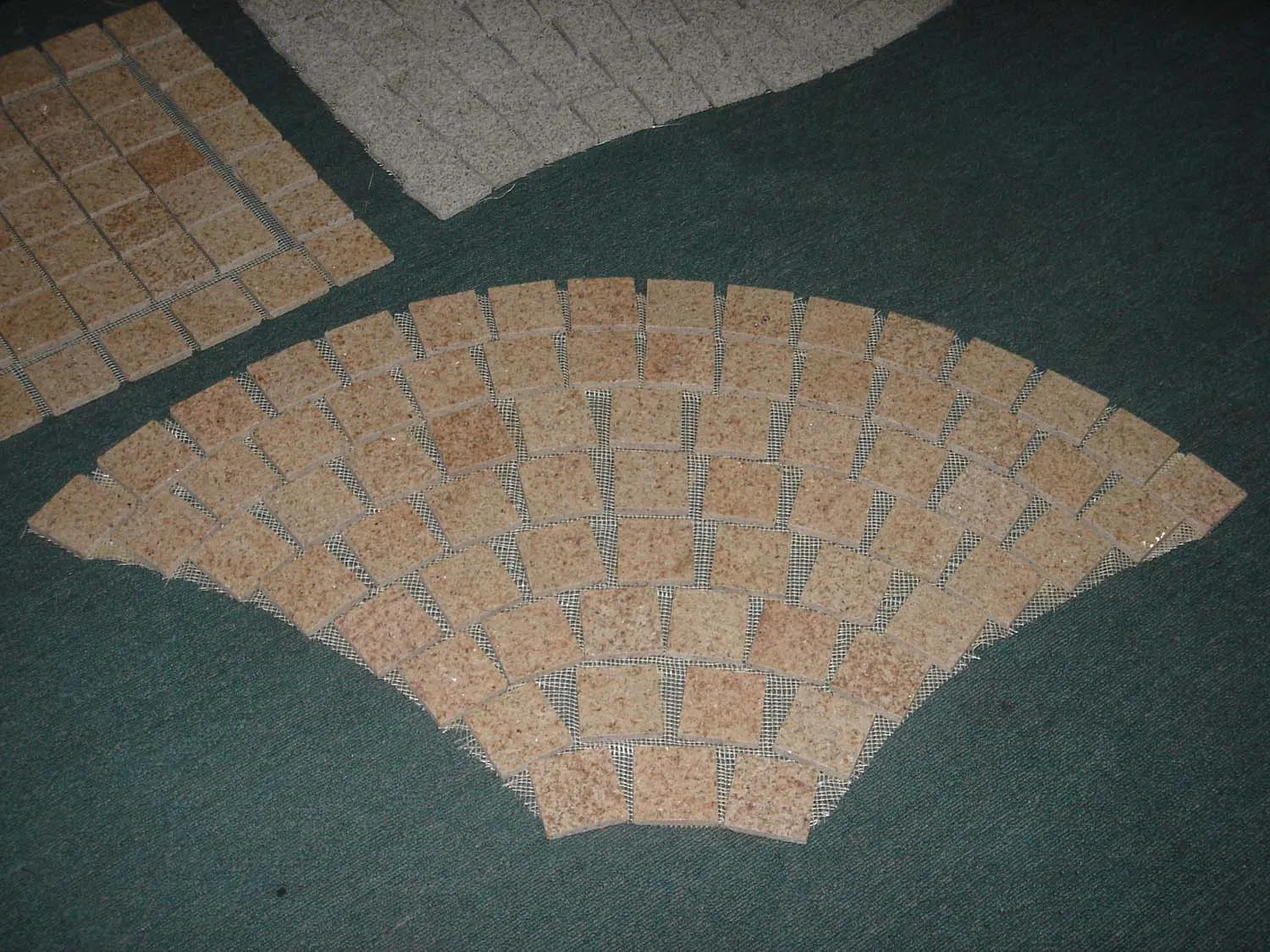 Meshed Fan Shaped Paving Stone Driveway Paving Granite Block Paved Stone Driveways