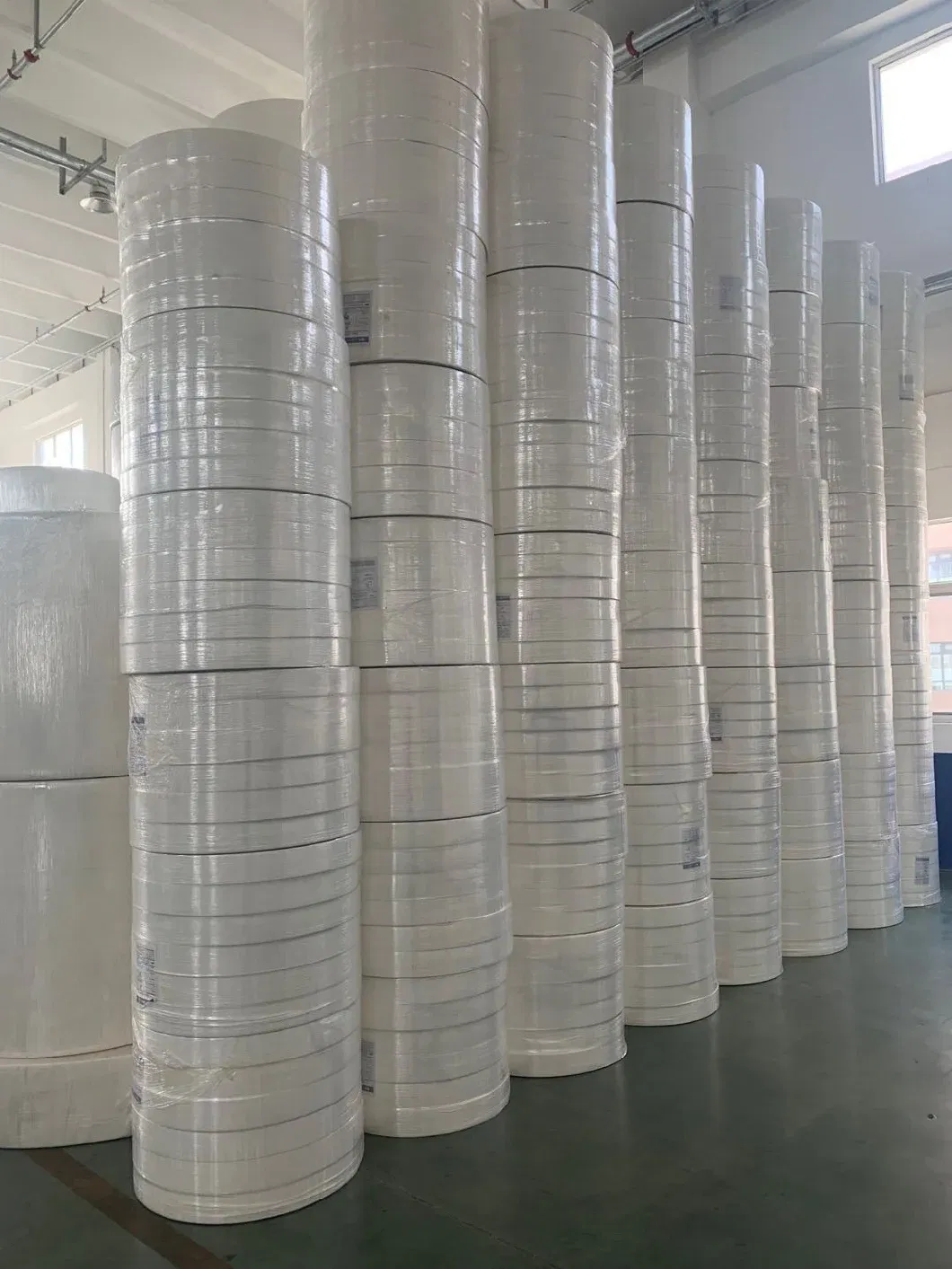 Tissue Paper Mother Jumbo Roll Suppliers Wholesale White Toilet Paper Raw Material