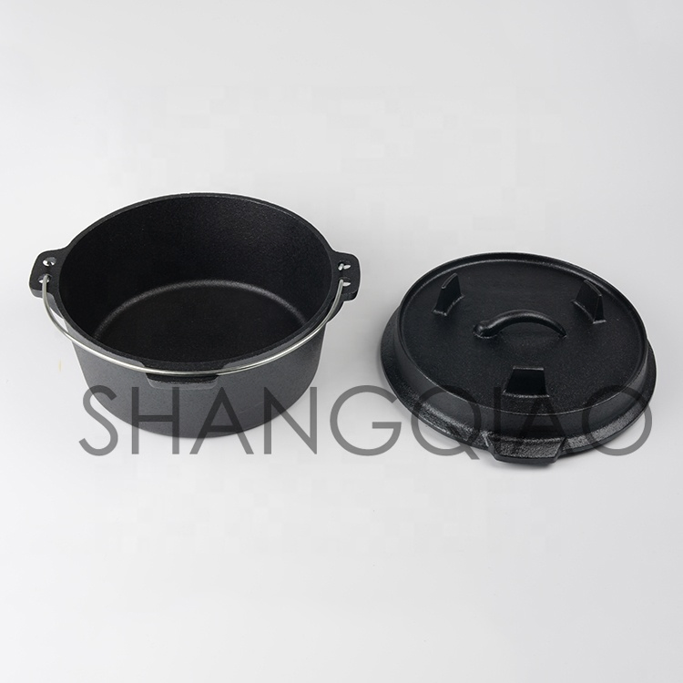 Чугунный походный котелок Dutch Oven с ножками