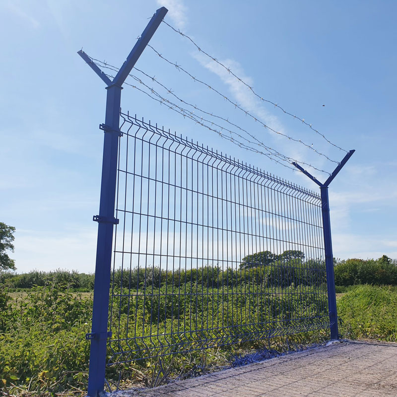 Cheap 3D Curved Galvanized PVC Coated Metal Wire Fence for Solar Power Site.