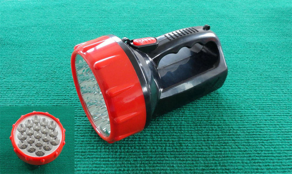 High Quality LED Flashlight Ls 7002