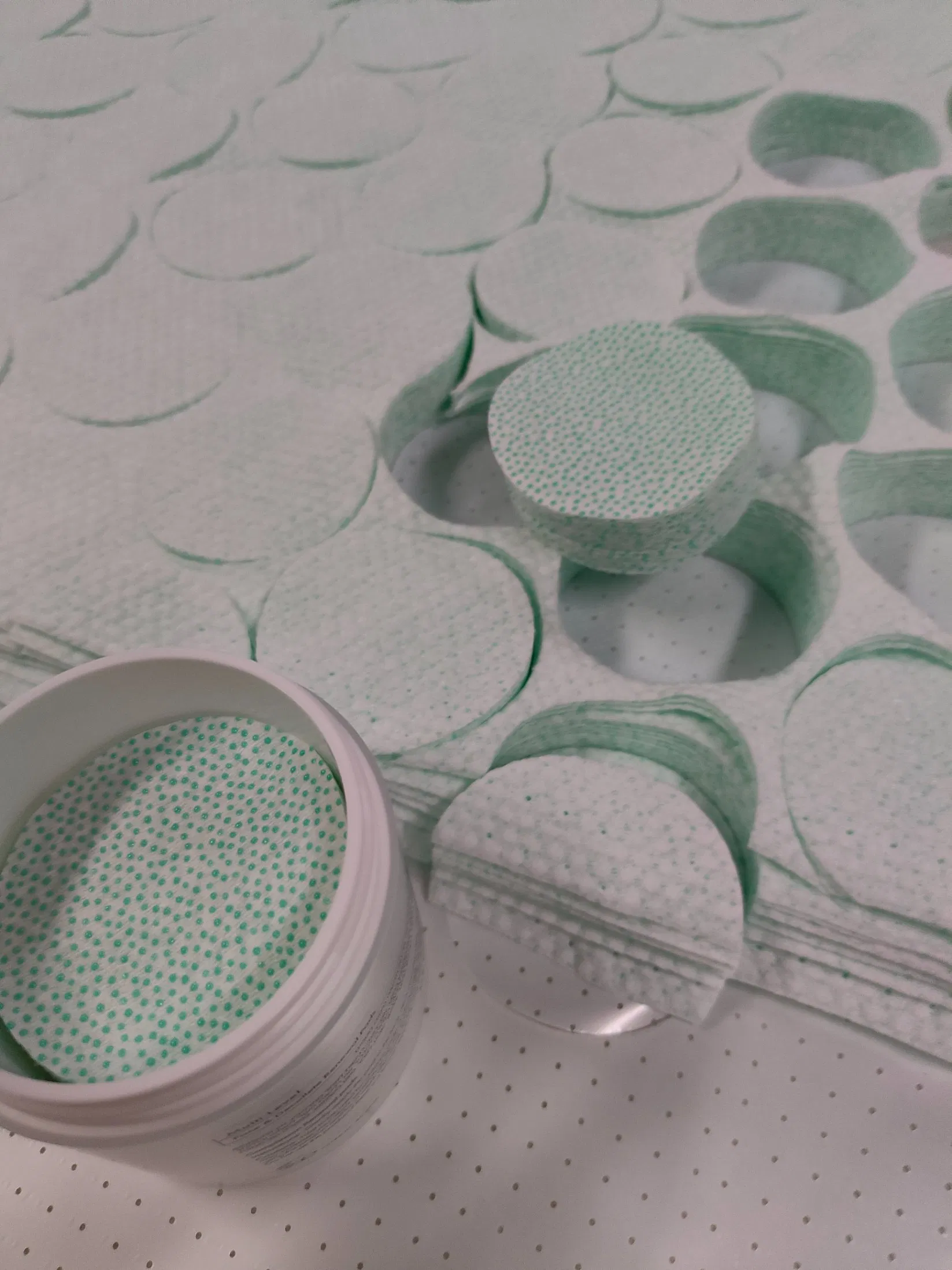 Revitalizing Nonwoven Face and Neck Renewal Pads for Radiant Skin