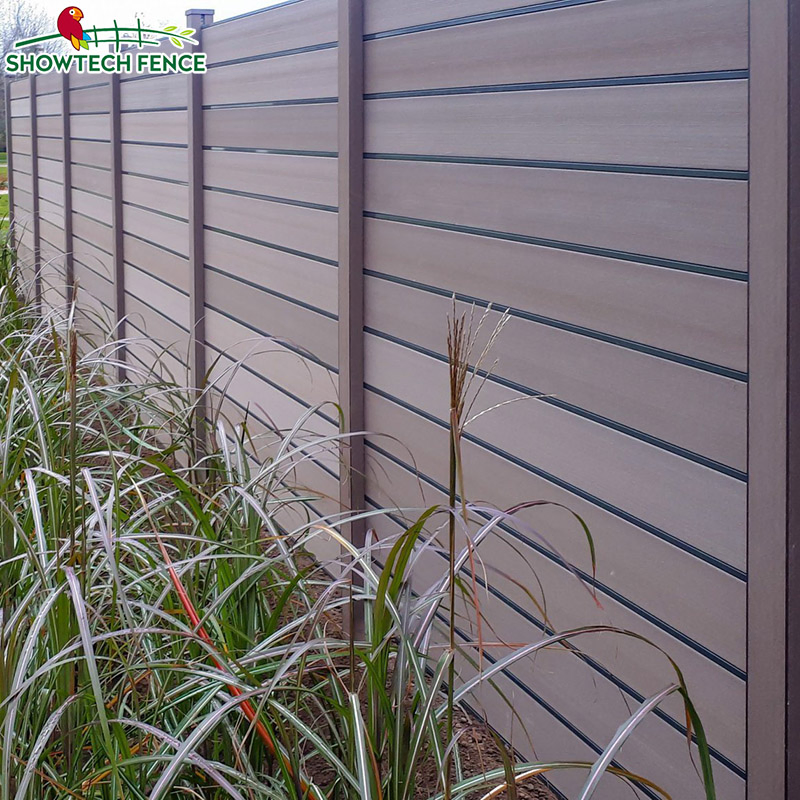 WPC Wood Grain Garden Fence Wall Panels Outdoor, WPC Composite Fencing Boards