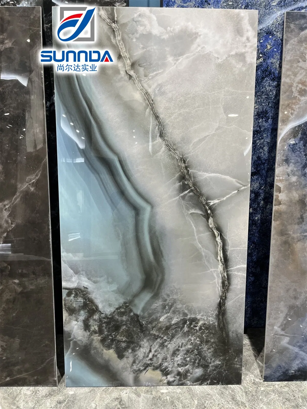 Foshan Quality Modern Glazed Polished porcelain Tiles Glossy Surface Indoor