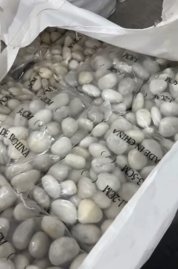 White Natural Marble Pebbles River Pebble Stone Round for Garden Decorative
