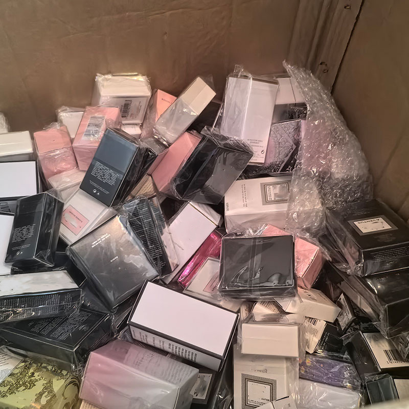 Миниатюрные парфюмерные пробники с логотипом