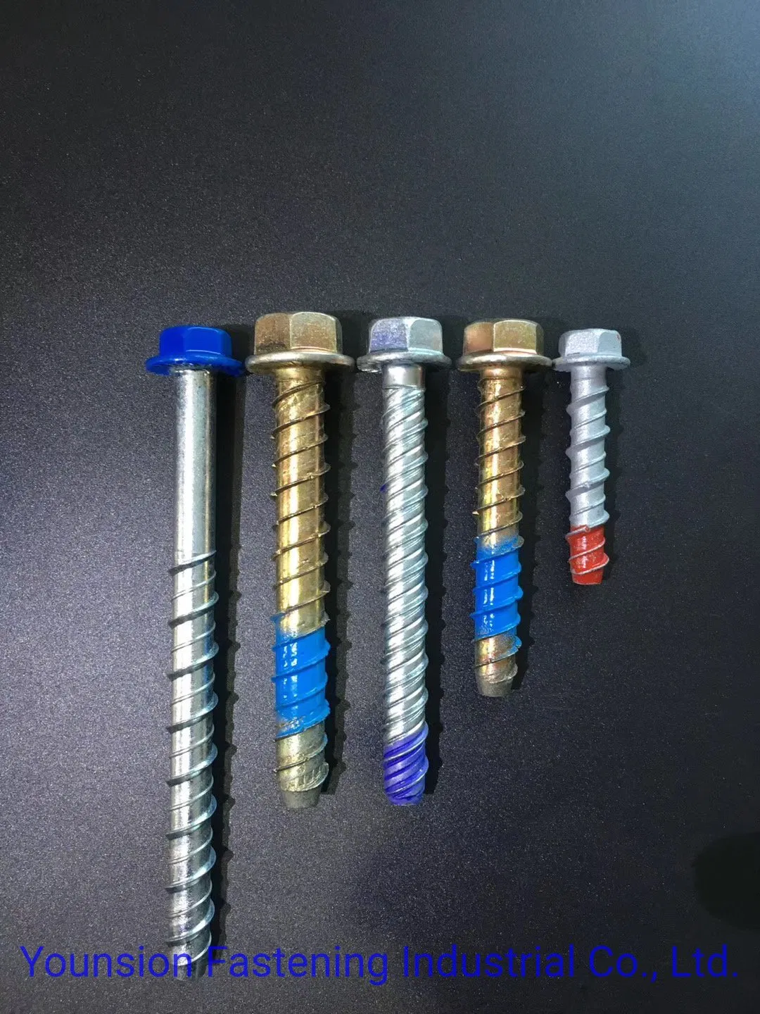 Анкерный болт для бетона CBC007 M10