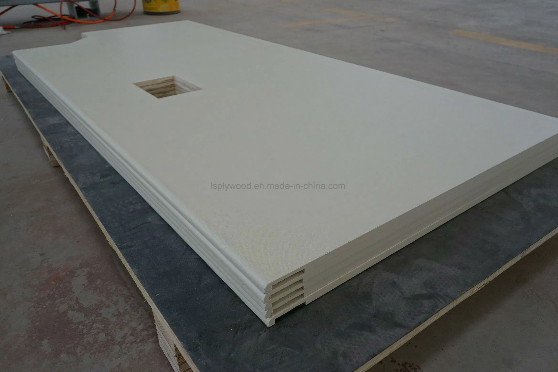 Keruing Sawn Timber Container Plywood Factory in Linsen