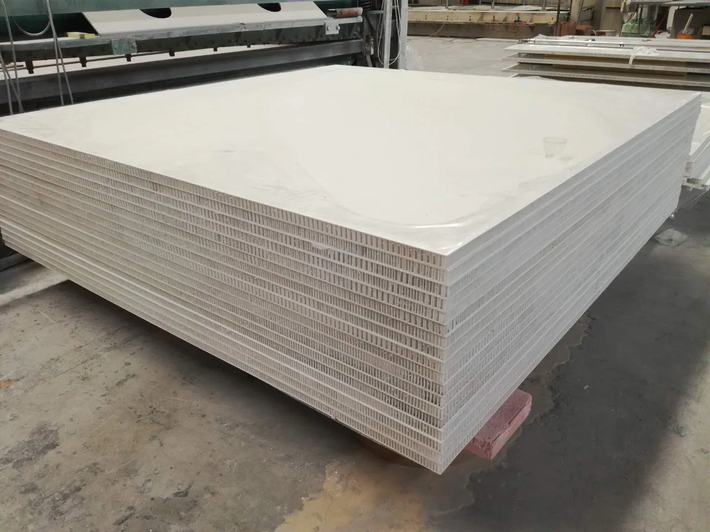 Advanced Aluminum Honeycomb Core with Micro-Aperture Technology for Industrial Needs
