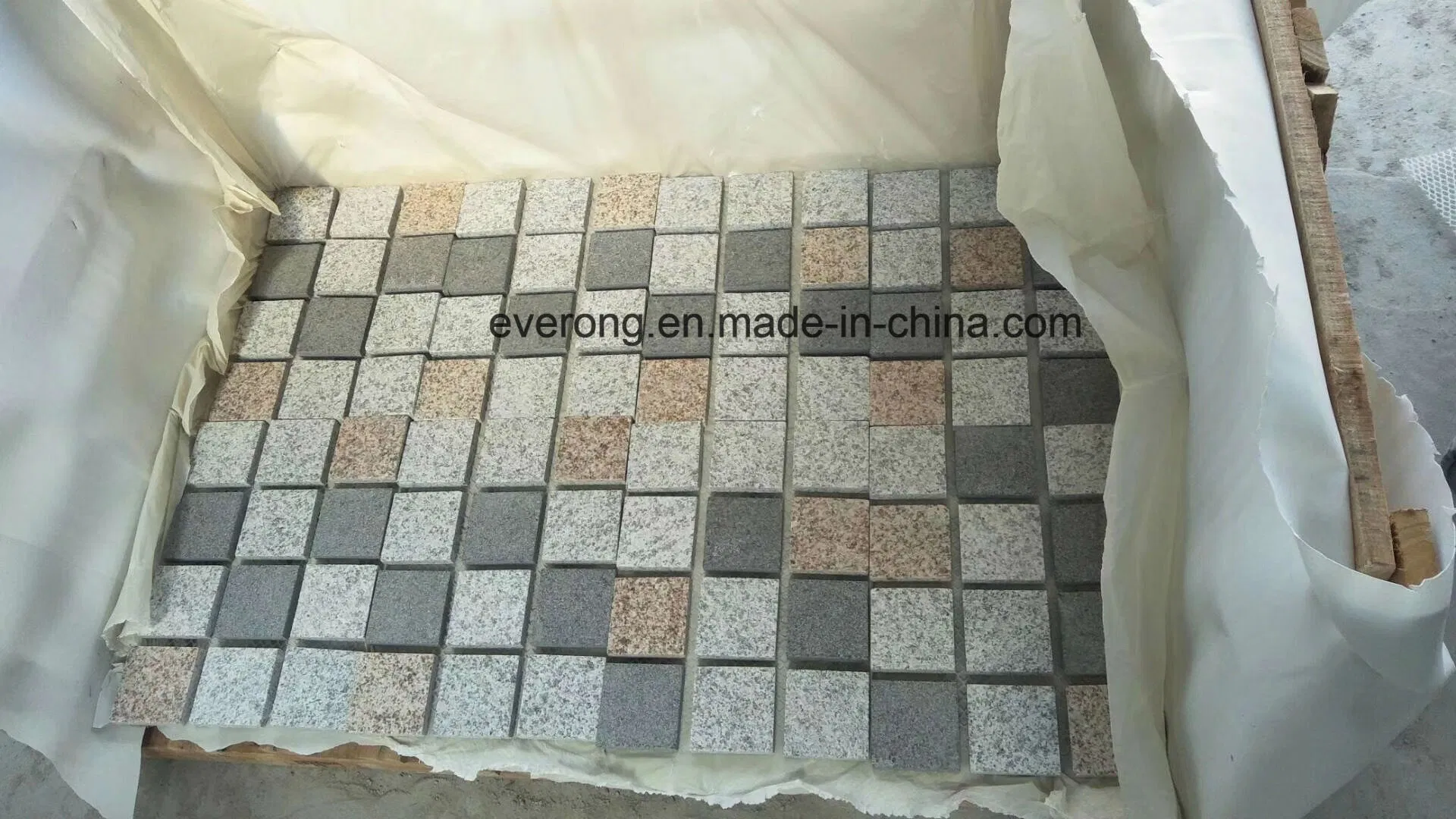 Carpet Mixed Color Granite Cobble Back-Net Paver Tiles for Driveway, Walkway and Patio