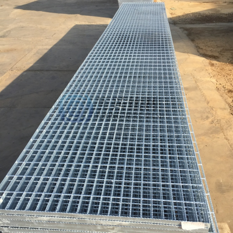 Stainless Steel Carbon Metal Floor Grating with Smooth Plain Tooth Flat Bearing Bar Galvanized Steel Grating for Industrial Commercial Building Materials