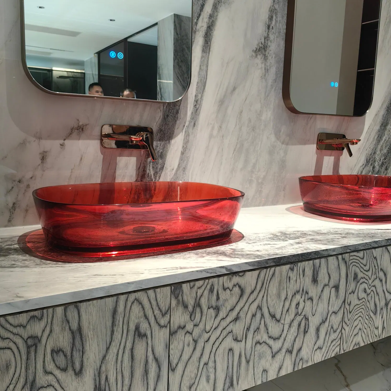 Прозрачная раковина для ванной из кристальной смолы