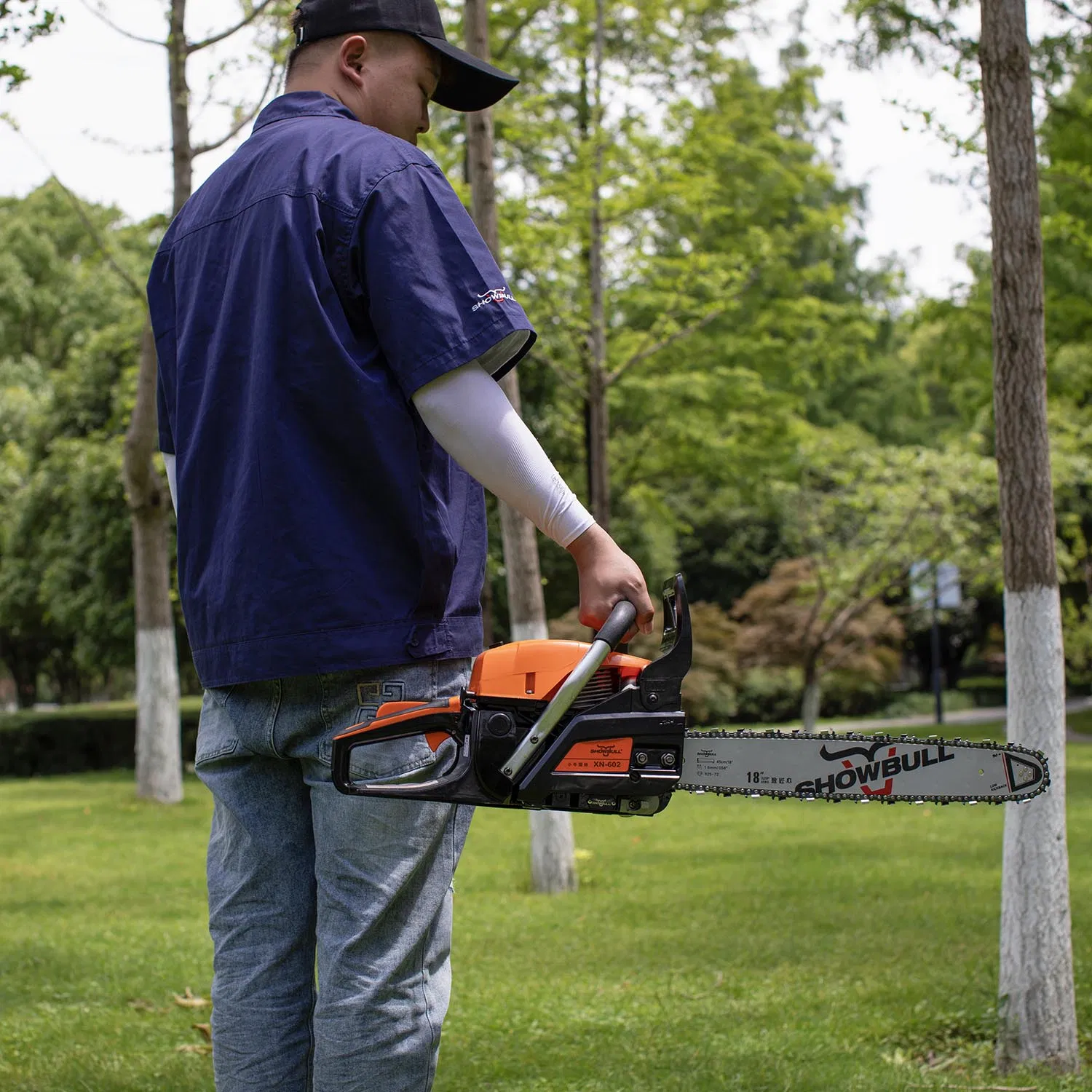 Outdoor Handheld Tool Pouring Cylinder Petrol Chain Saw