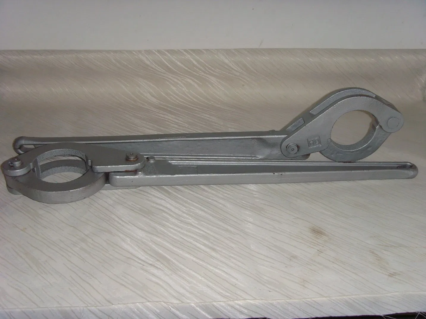 Wrenches for Drill Rod and Casing Pipe