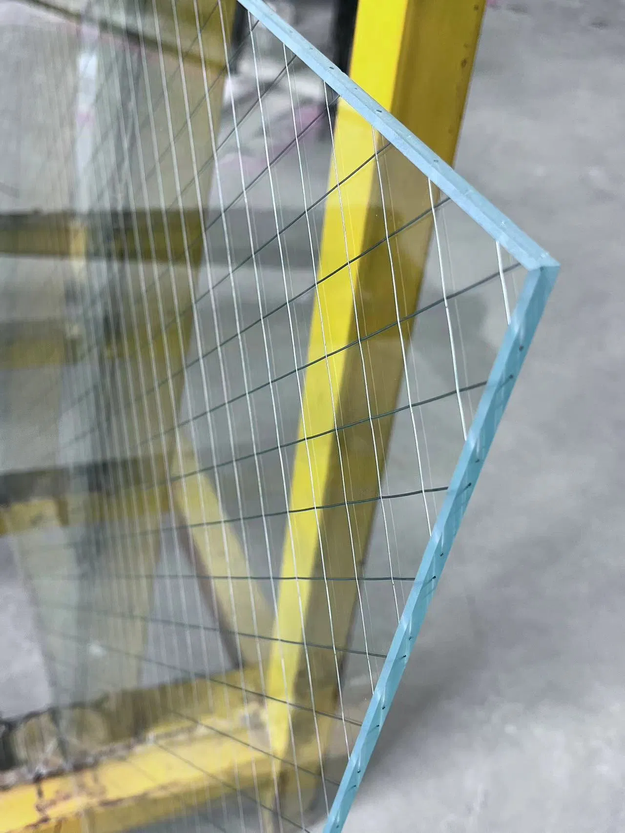 6mm 7mm Polished Wired Glass Fireproof Nashiji Mesh Glass