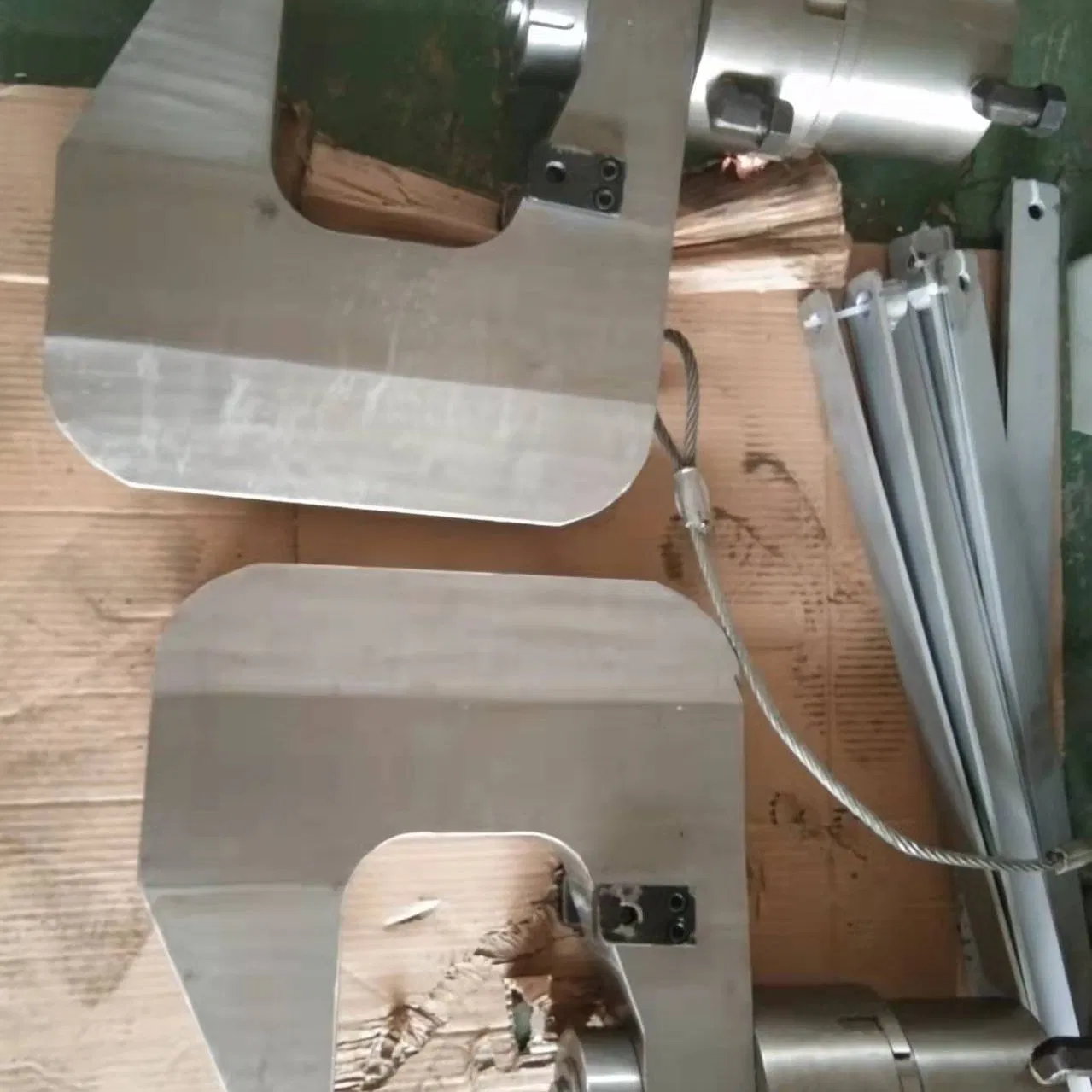 Rivet Truck Frame High-Precision Riveting Machine