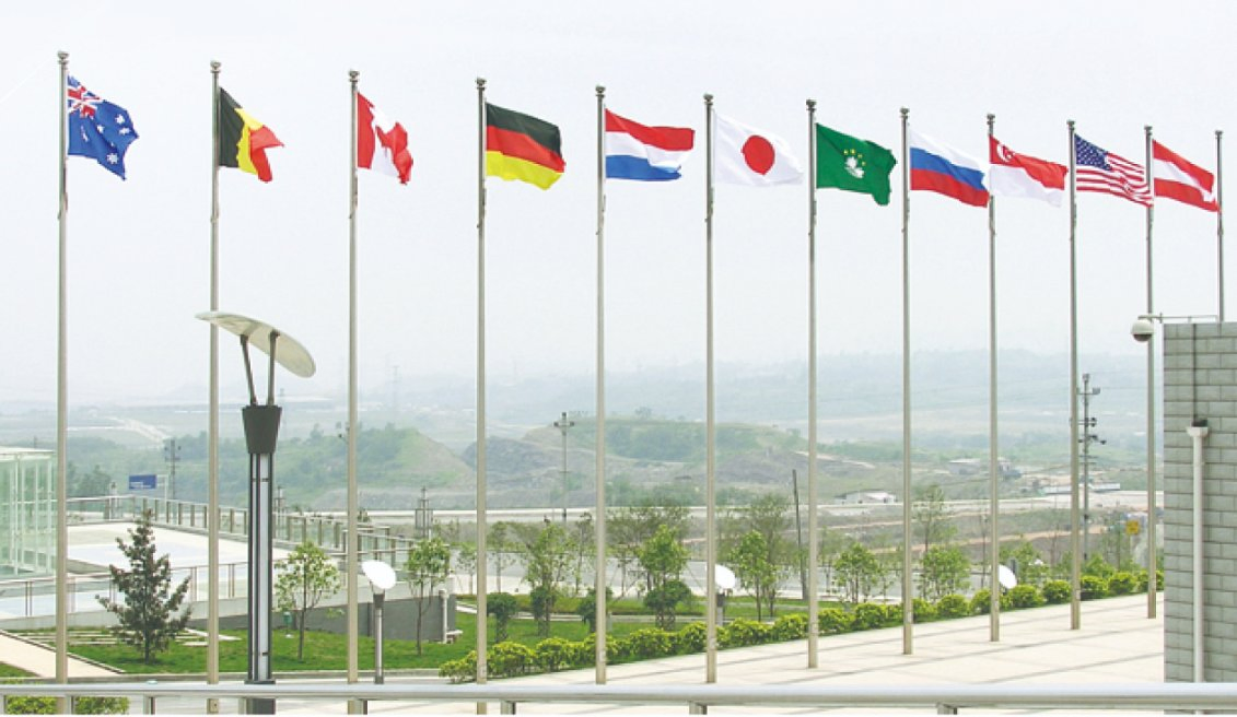 Tapered Conic Flagpole with Insert Directly Base