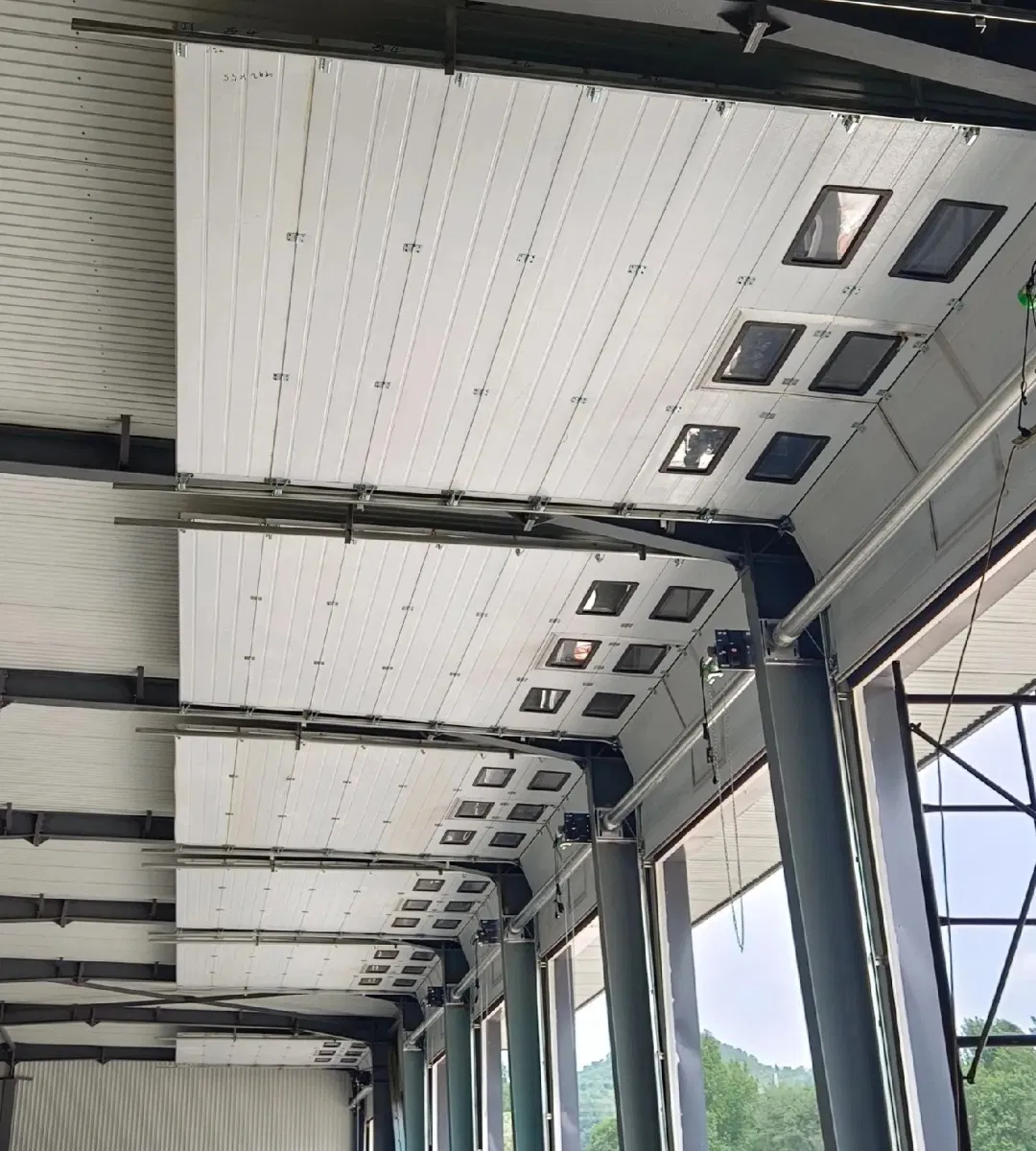 Heavy-Duty Industrial Lift Doors for Ultimate Security Solutions