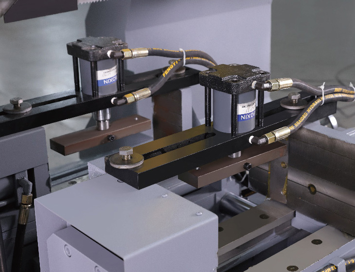 Ленточная пила по металлу автоматическая мини компактная