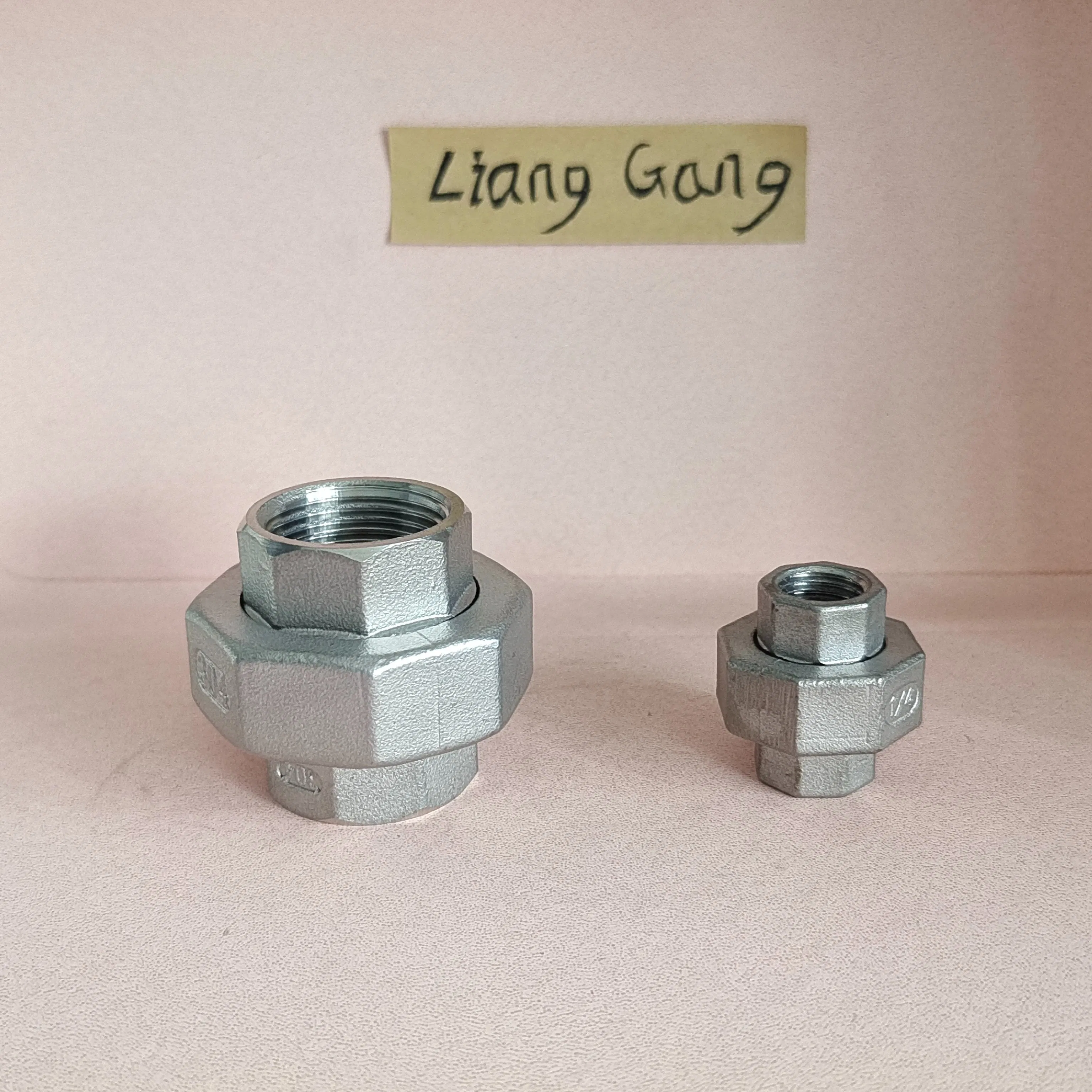 China Manufacture Connector Hexagon Solid Coupling Casting Pipe Fitting 304/316 Stainless Steel Union
