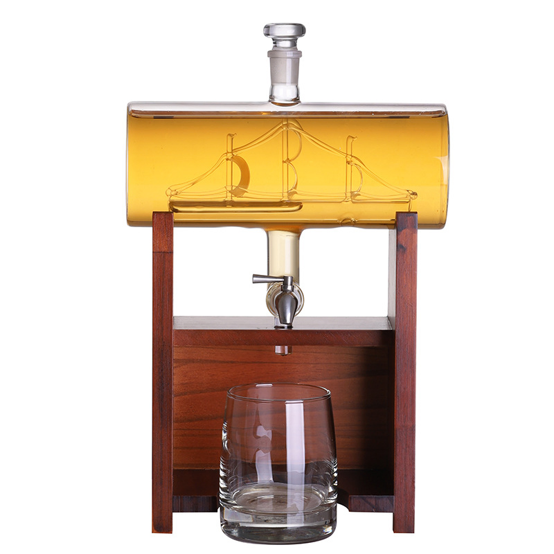 Custom Creative 1300ml Whiskey Wine Decanter Bottle Embedded Sail-Shaped Wine Decanter Dispenser