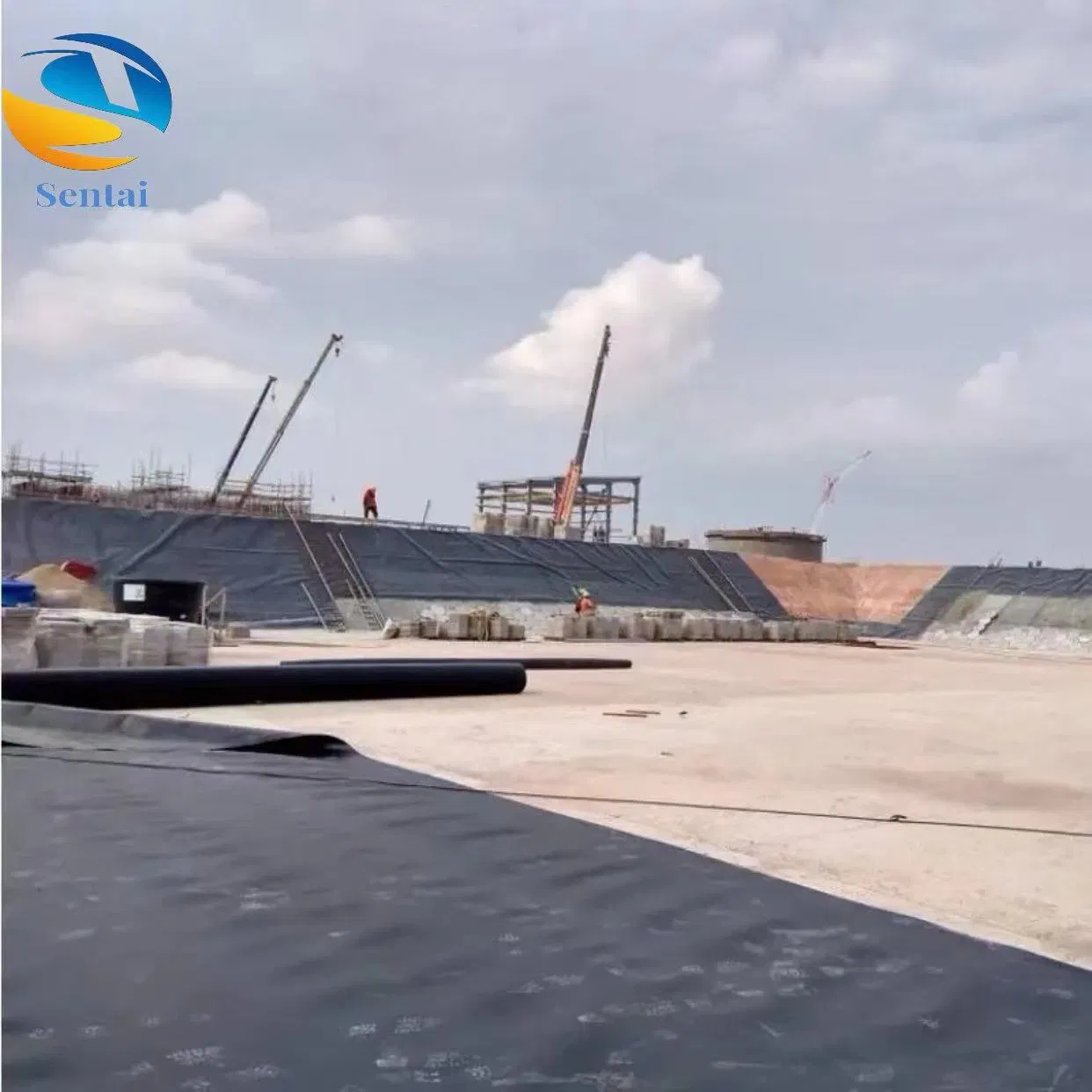High-Performance HDPE Geomembrane for Tailings Pond Seepage Control Cover of Landfill Site for Heap Leaching Pool Ash Residue Yard HDPE Geomembrane