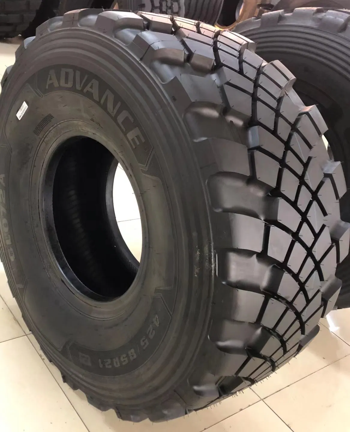 Шины OTR Advance Brand для карьерной техники