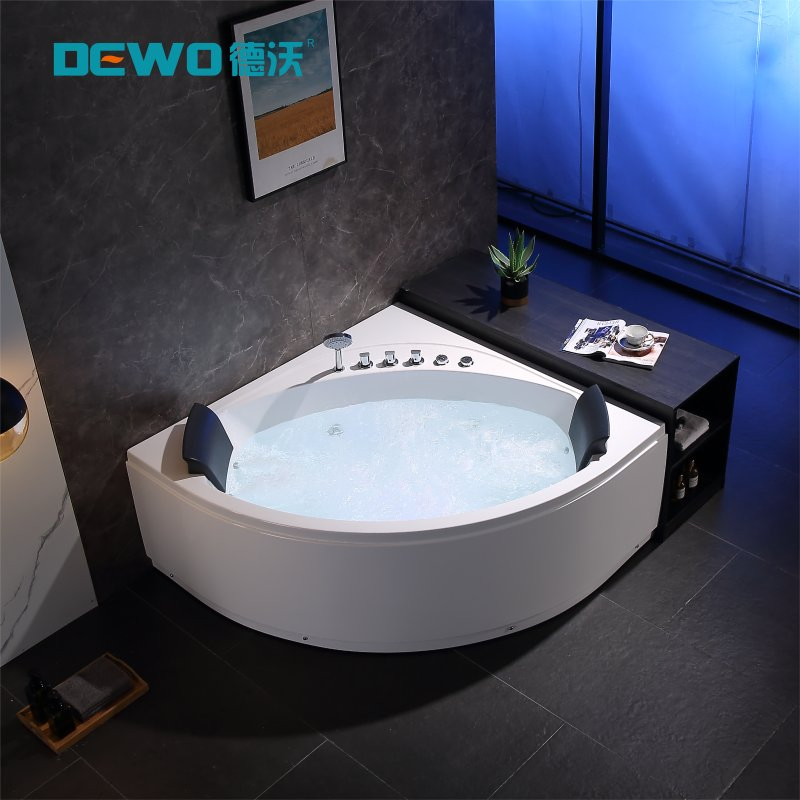 Угловая акриловая ванна-джакузи LL715 с подсветкой