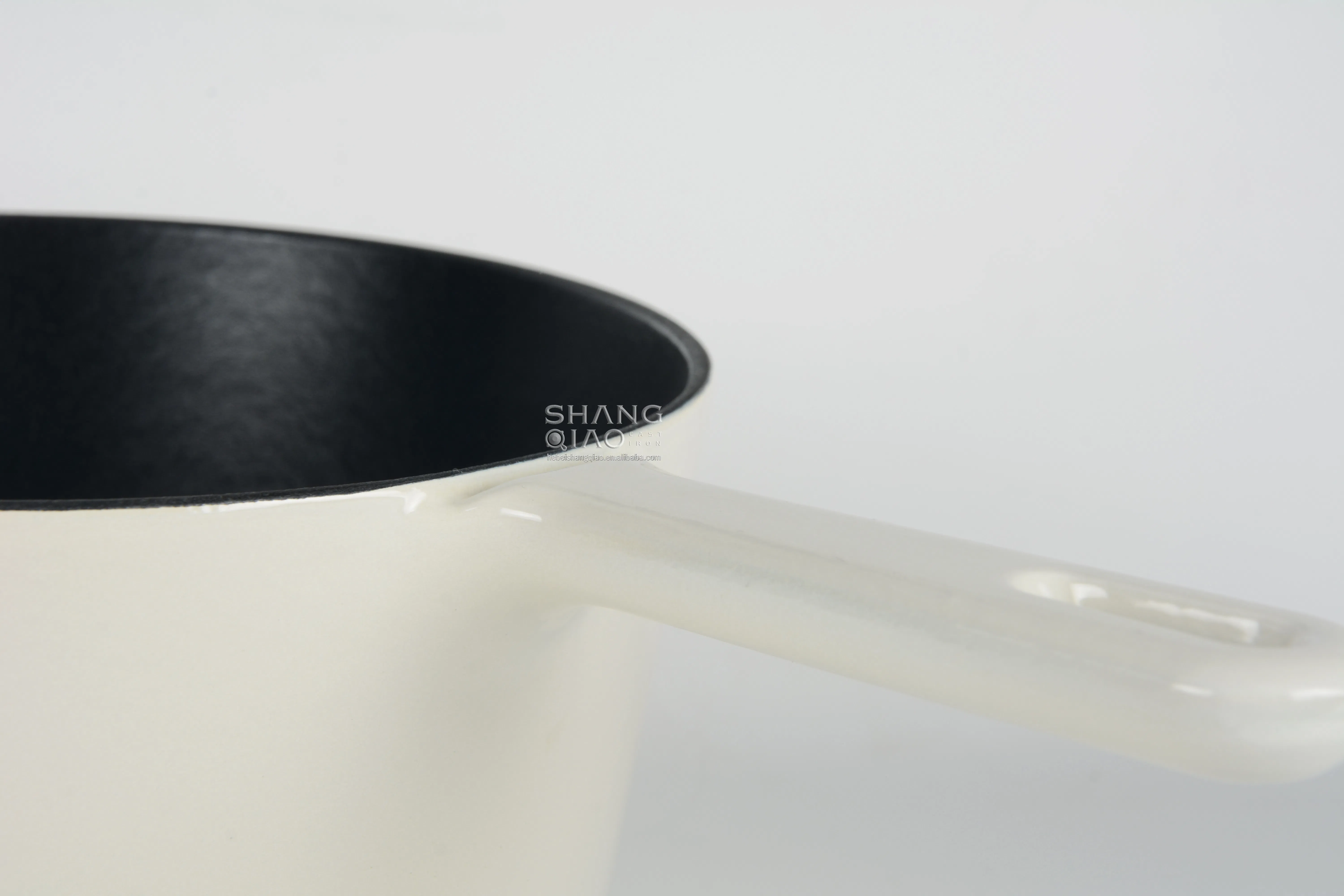 Enameled Cast Iron Sauce Pan Pasta Sauce Pot with Lid Butter Warmer Cast Iron Sauce Pan