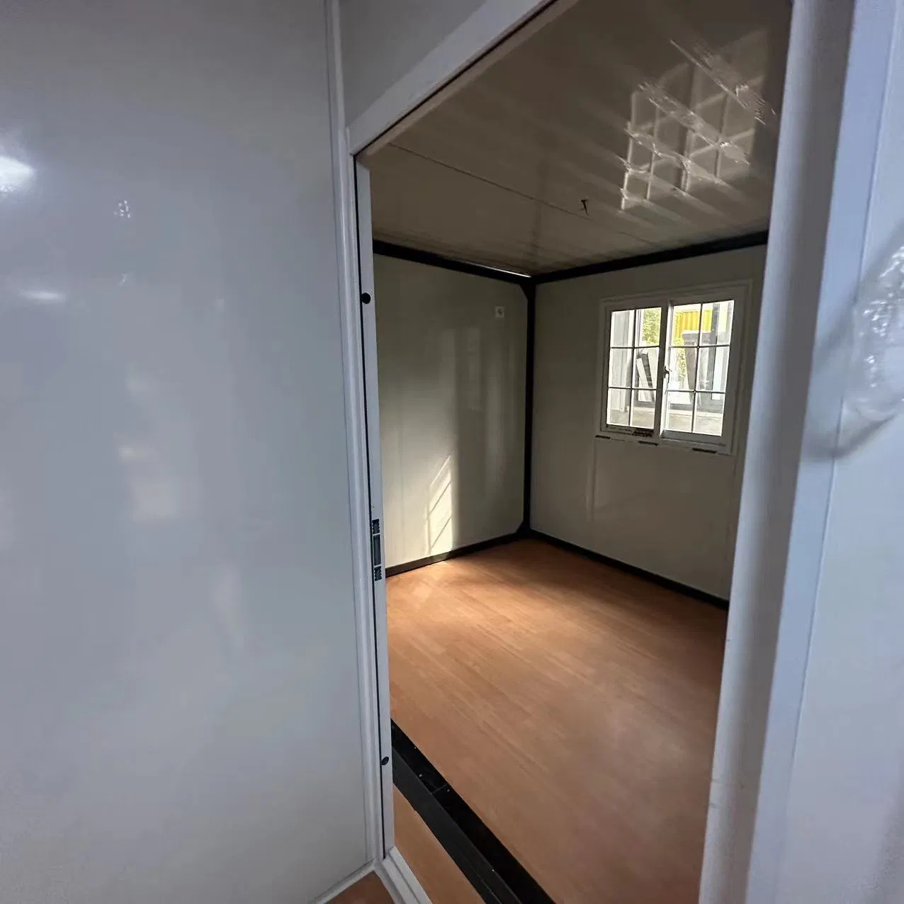 Modern Sandwich Panel Steel Structure Tiny House Prefabricated Building with Cheap Price Expandable Container