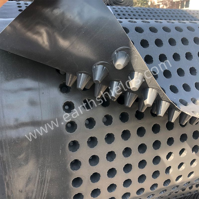 Dimpled Waterproof HDPE Drain Board Preventing Water Infiltration and Damage