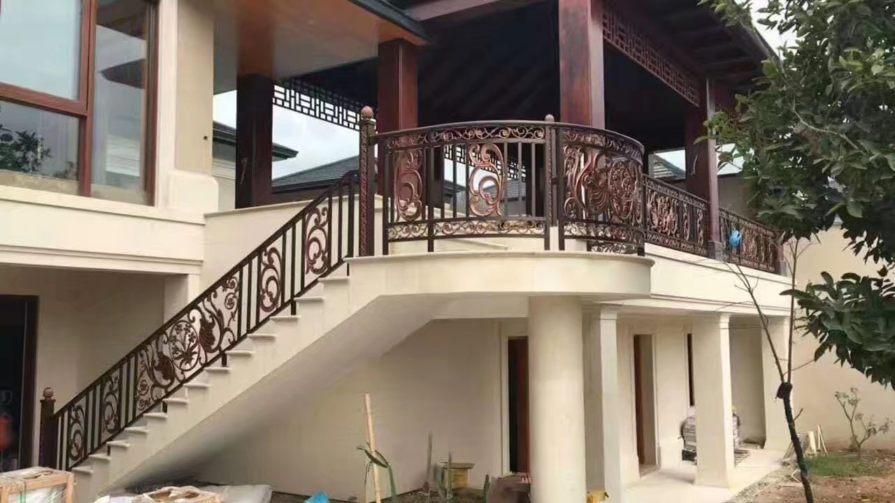 Chinese-Style Aluminum Decoration Cladding Balcony Fence