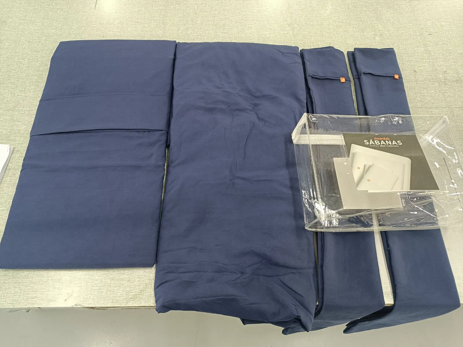 Easy Care Microfiber Bed Sheet Set with 4mm Pipe Dark Blue Cover