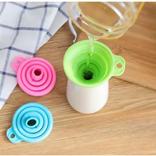 Flexible Gadgets Fold Rainbow Colors Silicone Gel Foldable Hopper for Home Kitchen Oil Water Powders Liquid Collapsible Funnel