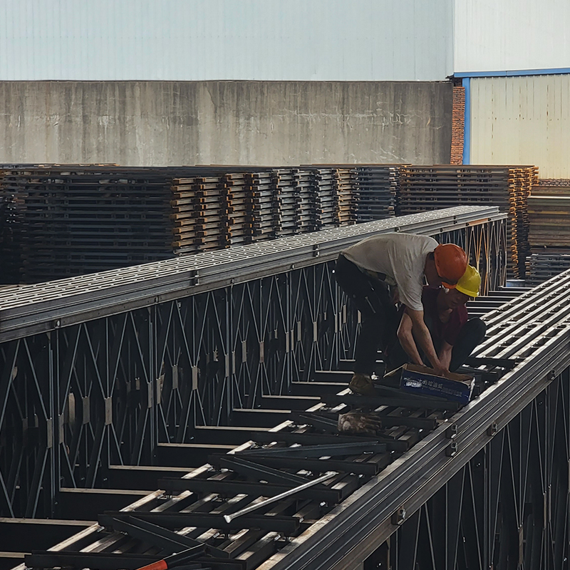 Heavy-Duty Steel Truss Bridge for Safe Outdoor Walkways