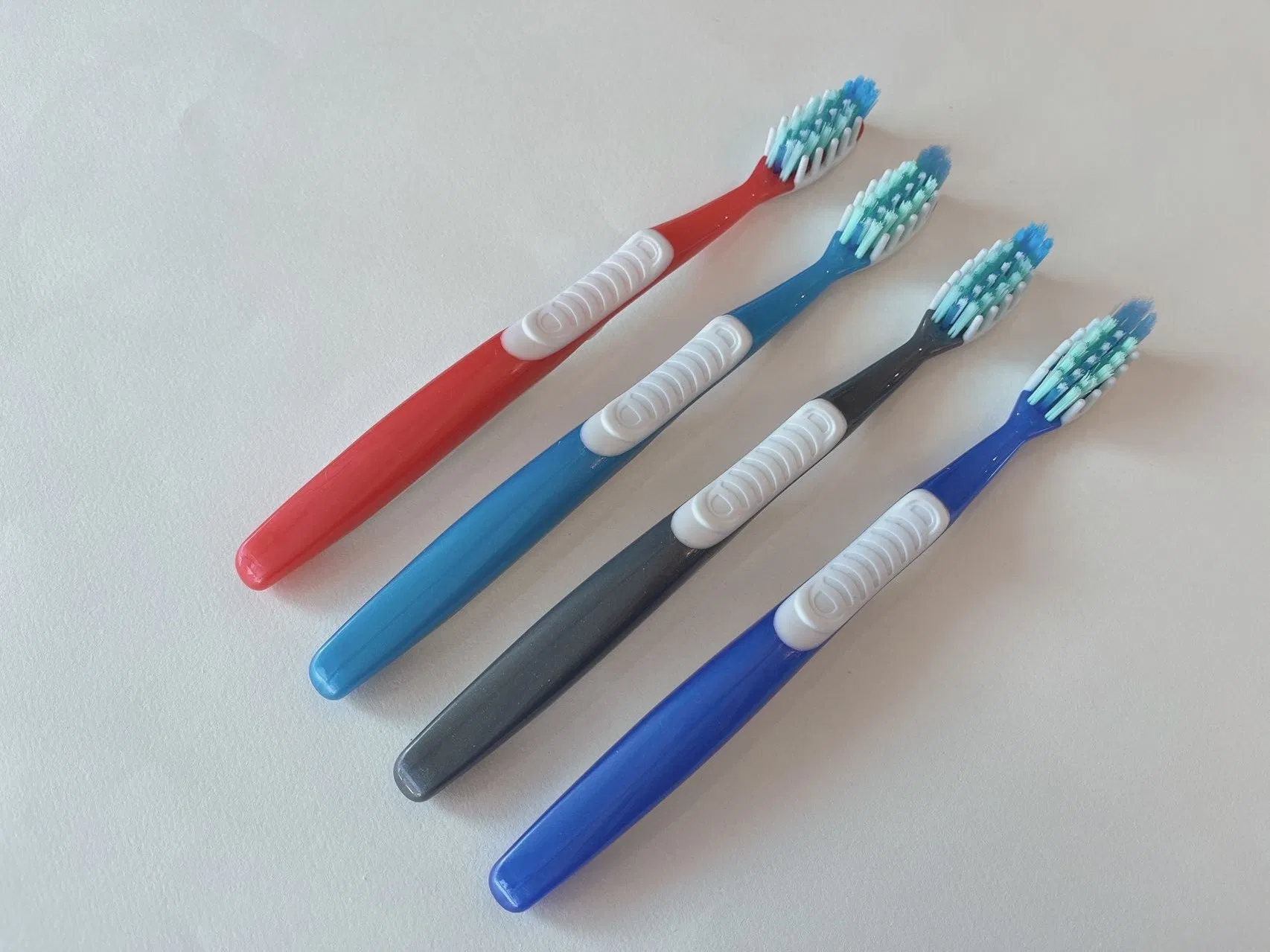 New Style Teech Deep Cleaning Message The Gums Cross Bristles Adult Toothbrush