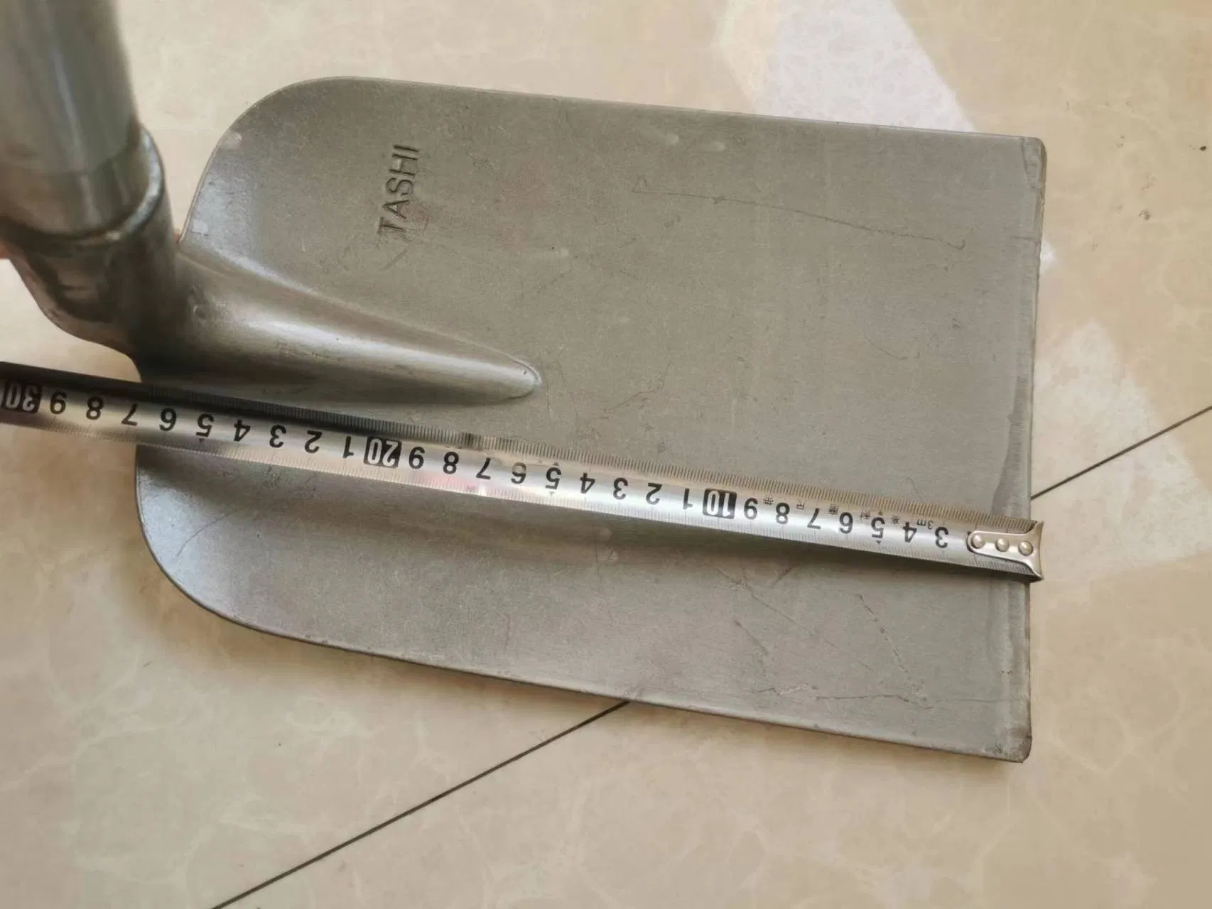 Heavy-Duty Carbon Steel Garden Hoe Head with Handle