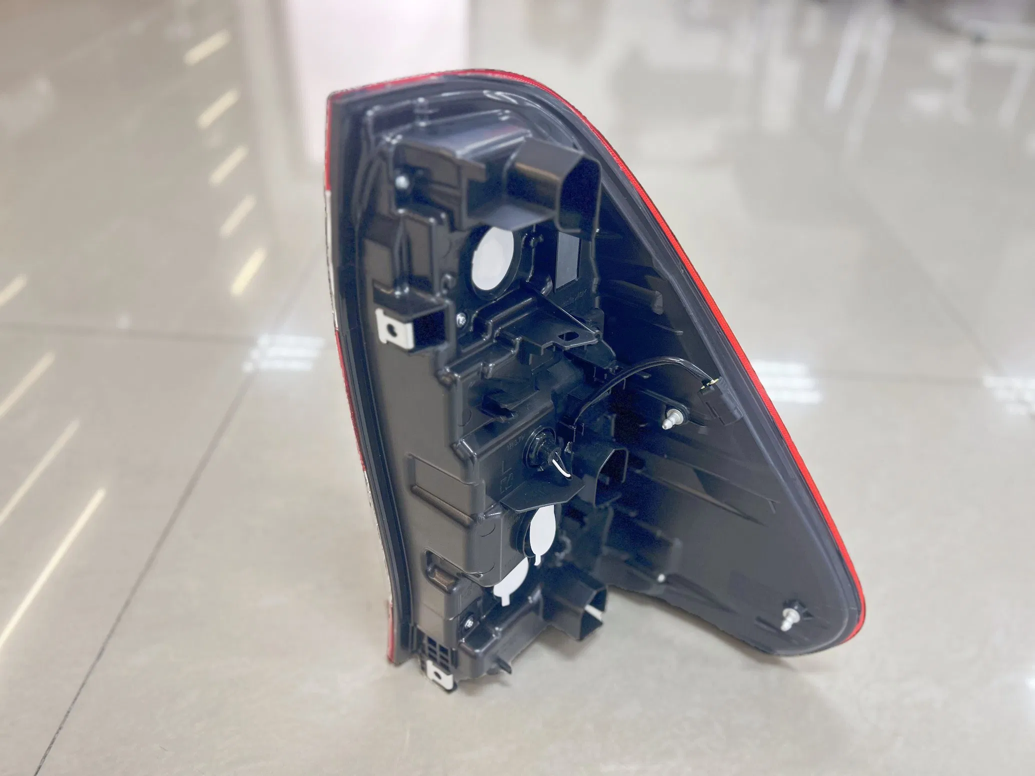 Задний фонарь для Toyota Hilux Revo/Rocco (с 2020 года)