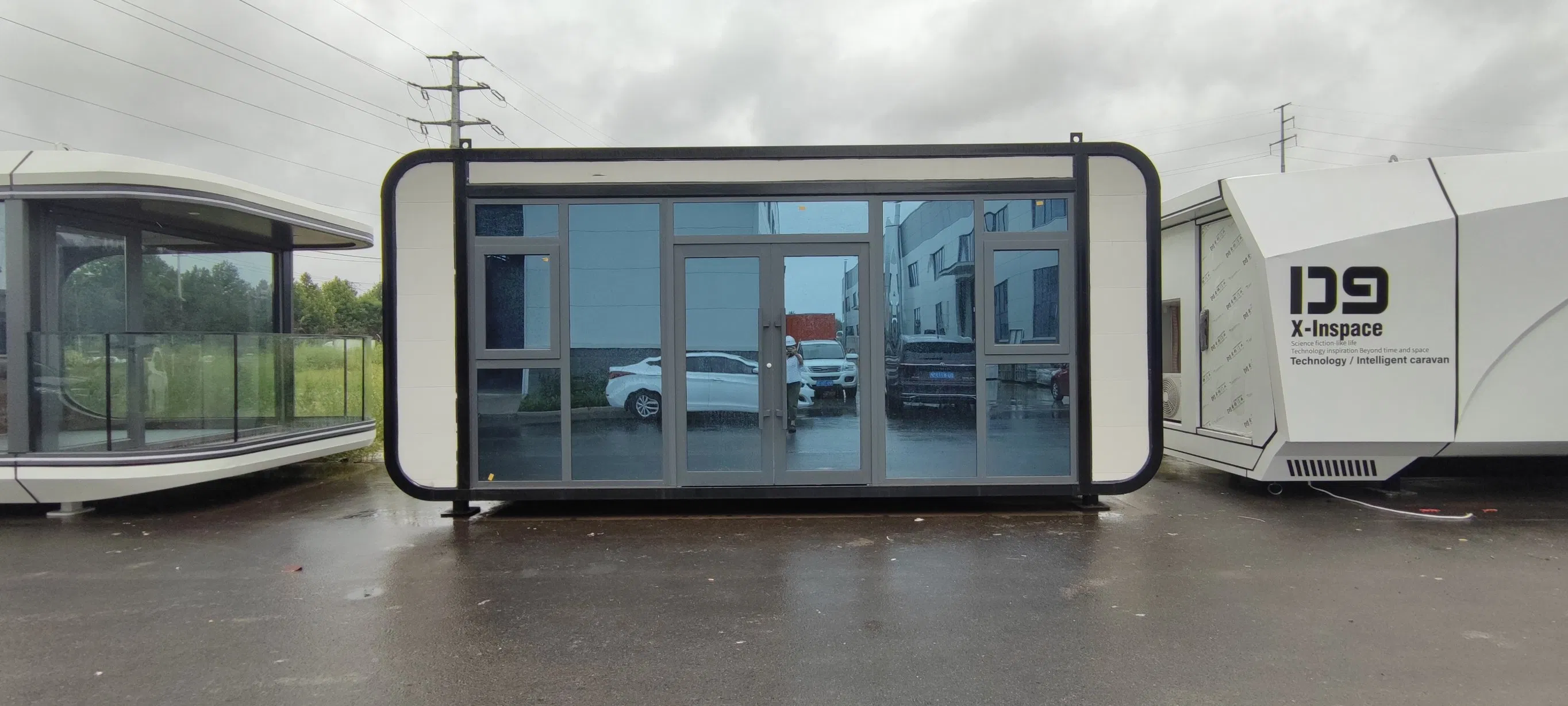 Apple Capsule Prefabricated Mobile Home Cabin with Kitchen and Bathroom for Office Buildings