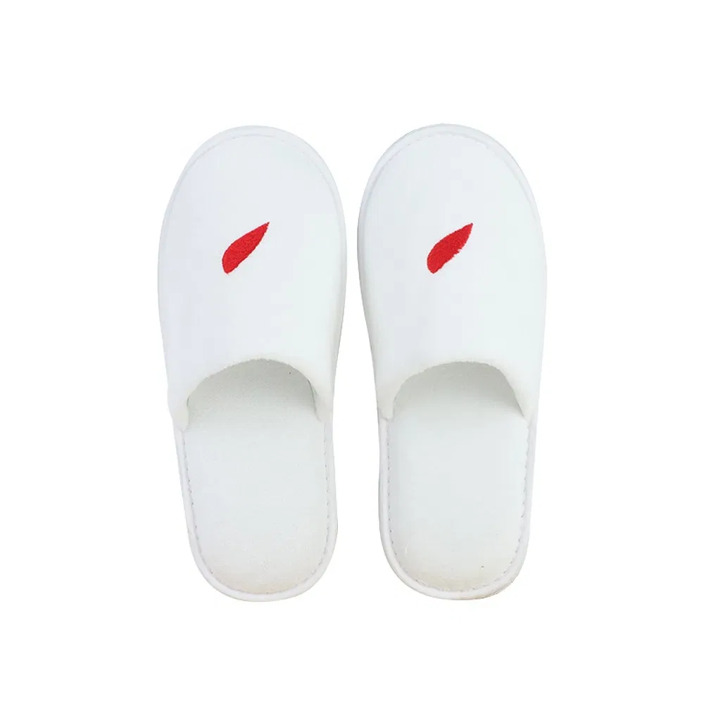 Одноразовые тапочки для отеля с мягкой противоскользящей подошвой