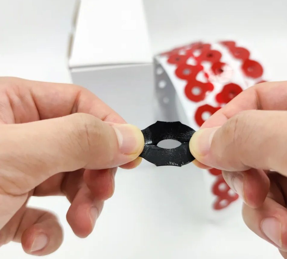 High Quality Anti Slip Stickers Optical Lens Blocking Pads 24*30mm for Super Hydrophobic Lenses