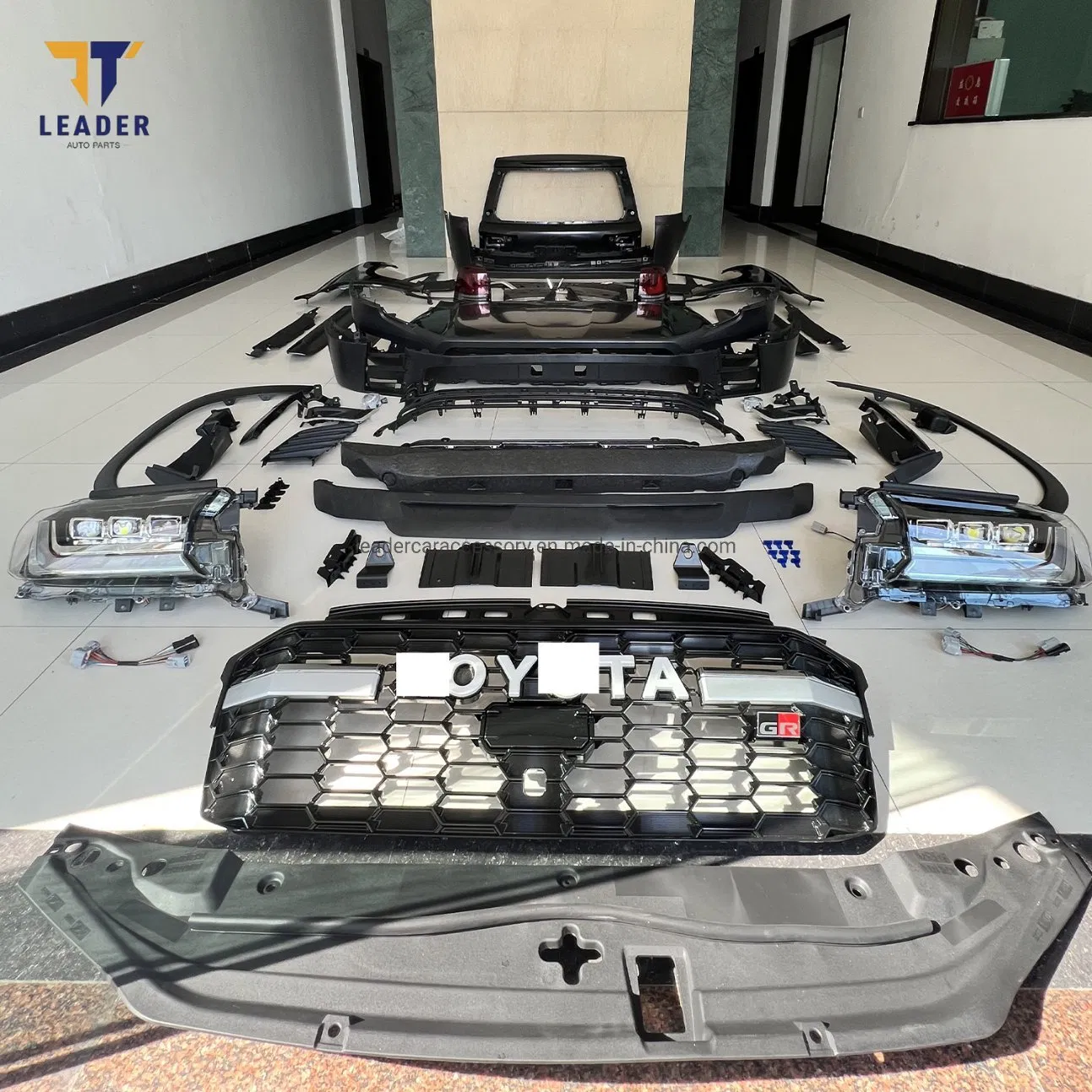 Комплект обвеса для Toyota Land Cruiser 300 (2022)