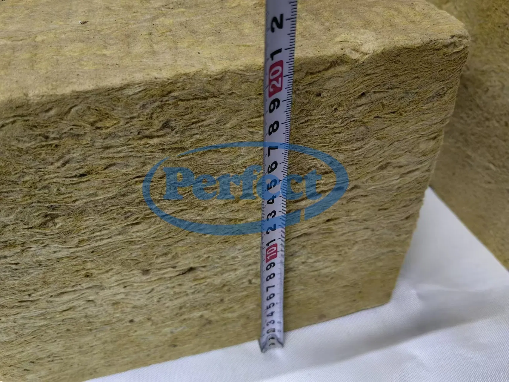 Rock Wool Blanket Stitched with Wire Mesh Heat Insulation Rockwool Roll