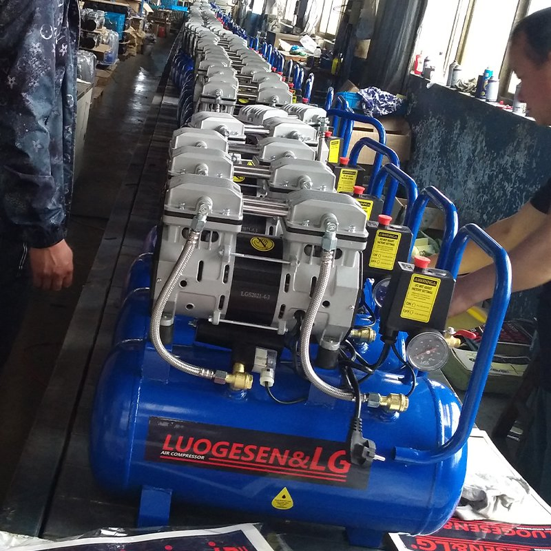 Поршневой винтовой мини-компрессор 18л 220В для мастерской